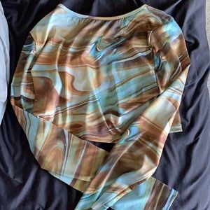 tie dye long sleeve crop top